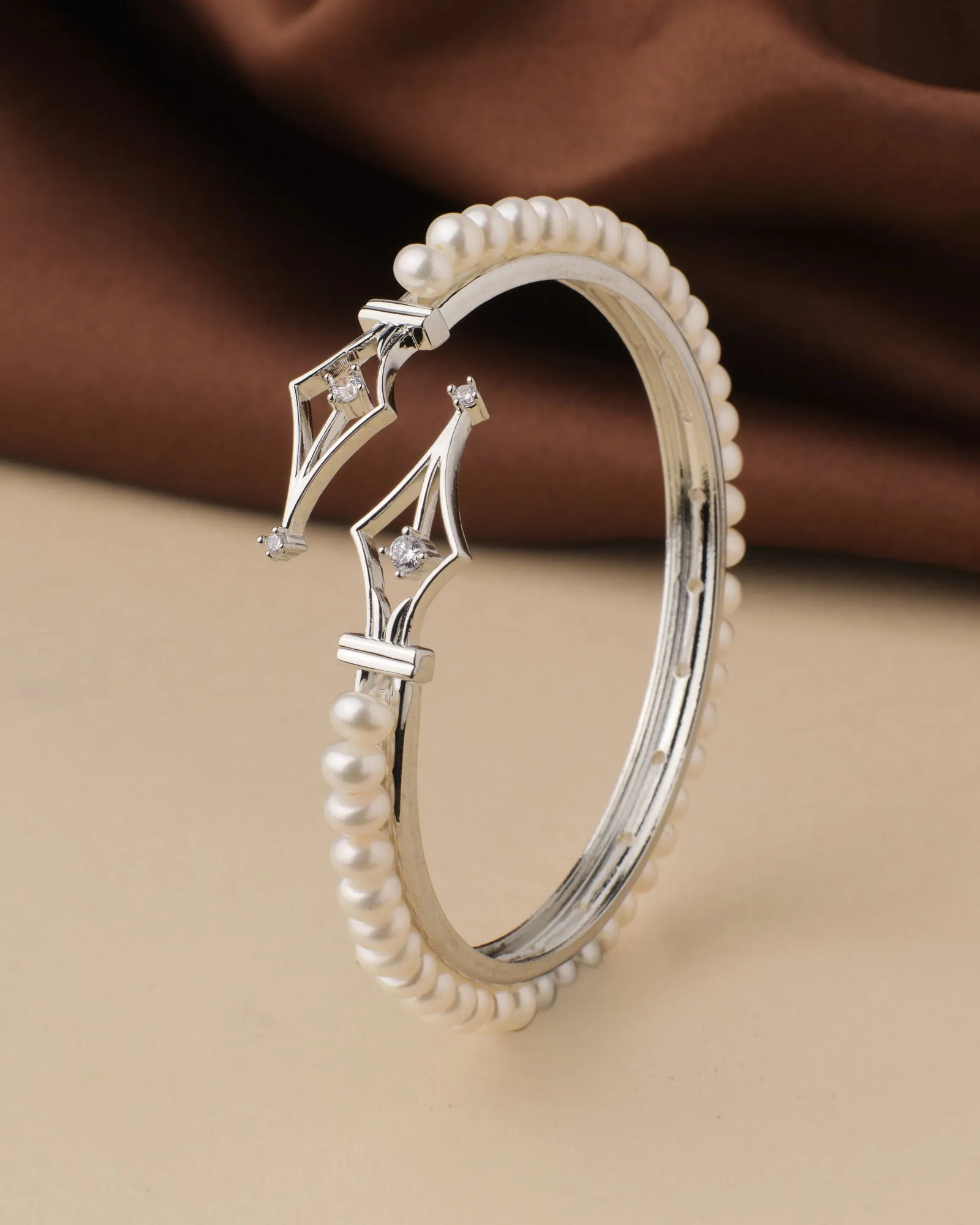 Classic Pearl  Bangle