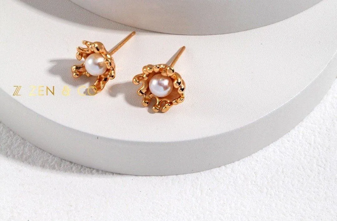 FLORA Flower pearl stud earrings