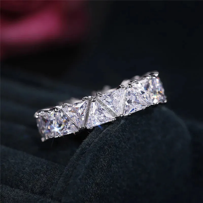 Huitan Luxury Wedding Band Promise Rings for Women Unique Triangle Cubic Zirconia Design Top Quality New Trendy Jewelry Dropship