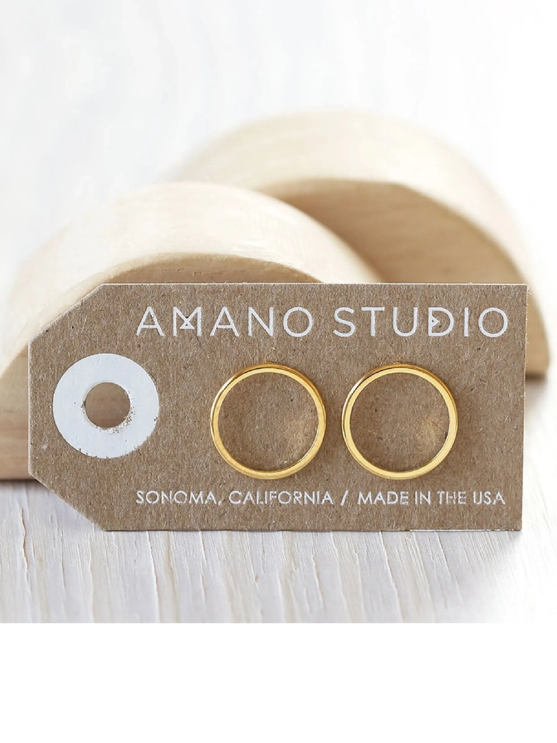 Modern Circle Posts by Amano Studio