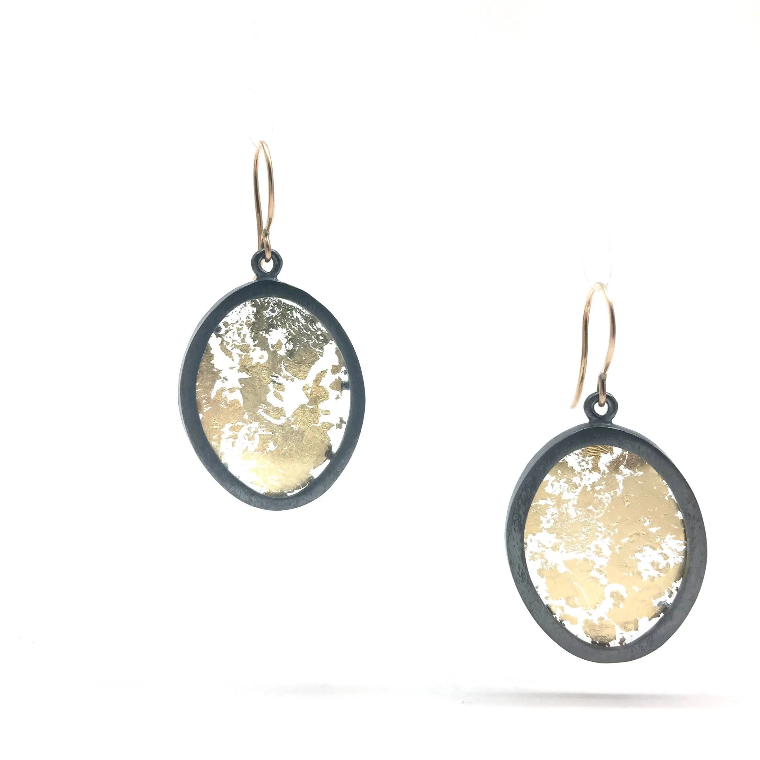 Oval Gold Leaf Memento Earring - Small