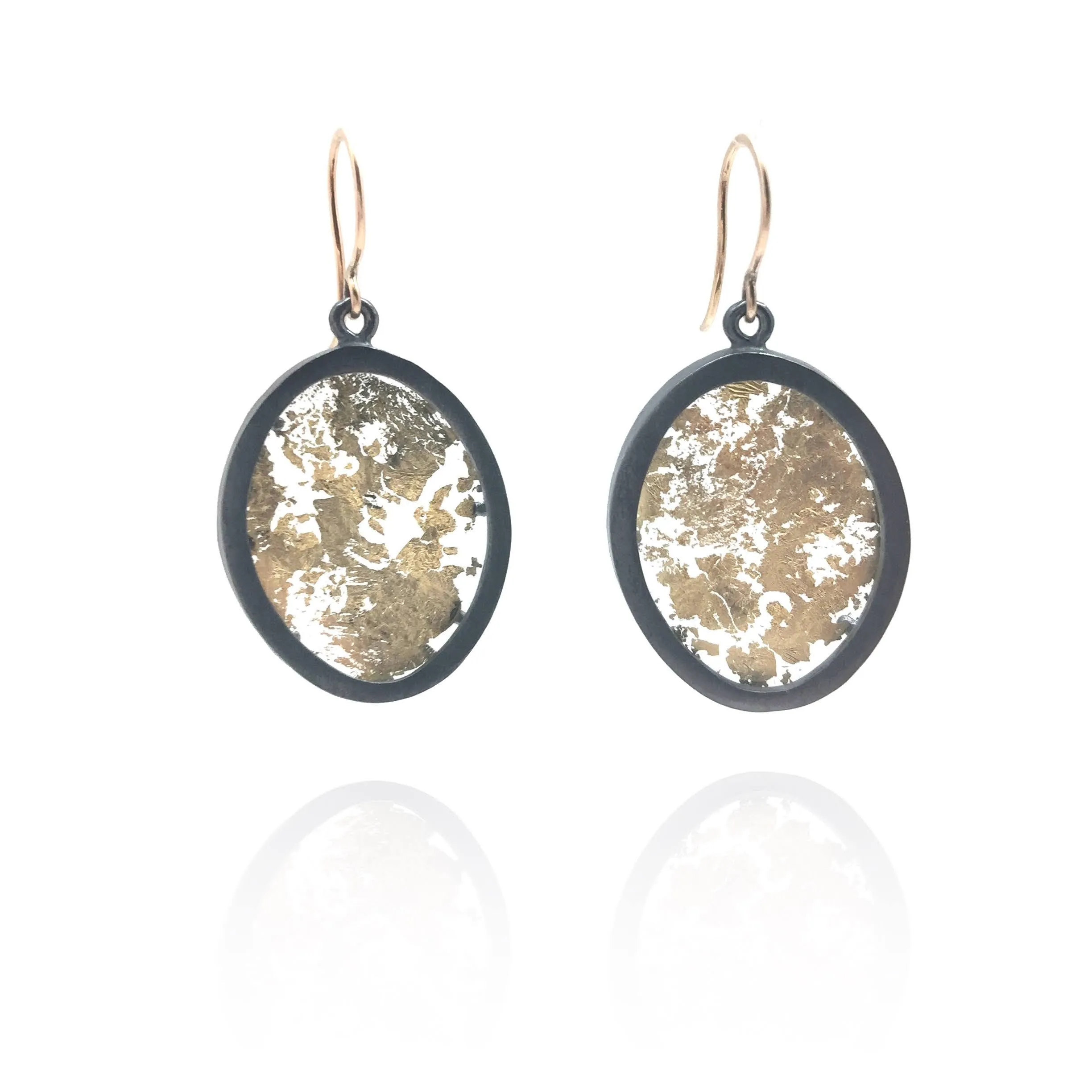 Oval Gold Leaf Memento Earring - Small