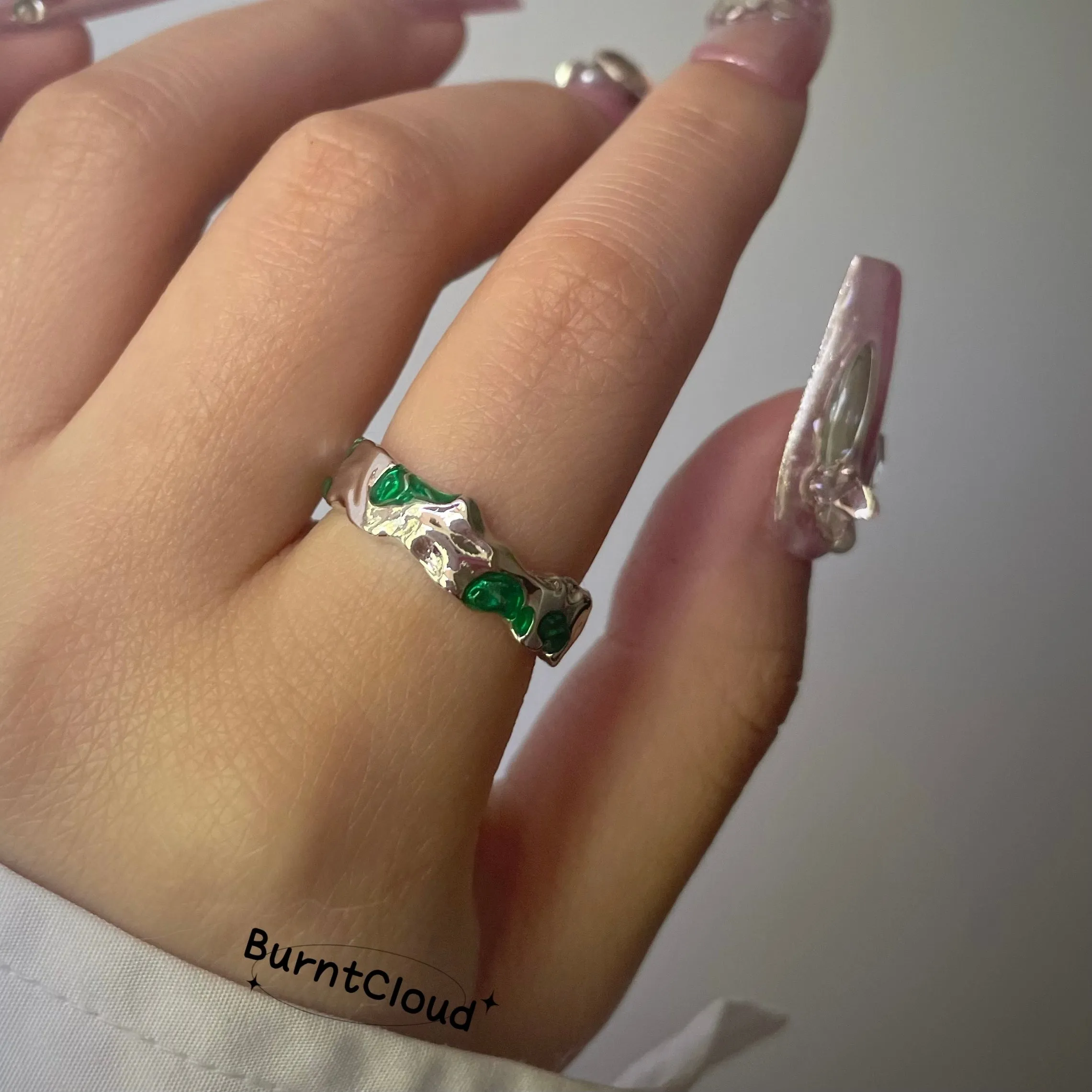 R36 Trendy Green Enamel Silver Band Ring