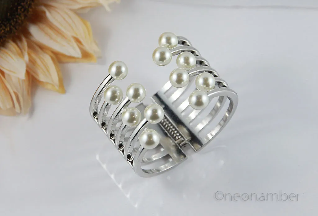 Silver Majestic Pearl Bangle