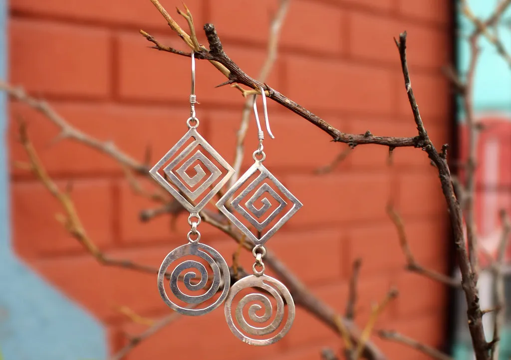 Spiral Dangle Drop Desin Silver Earrings