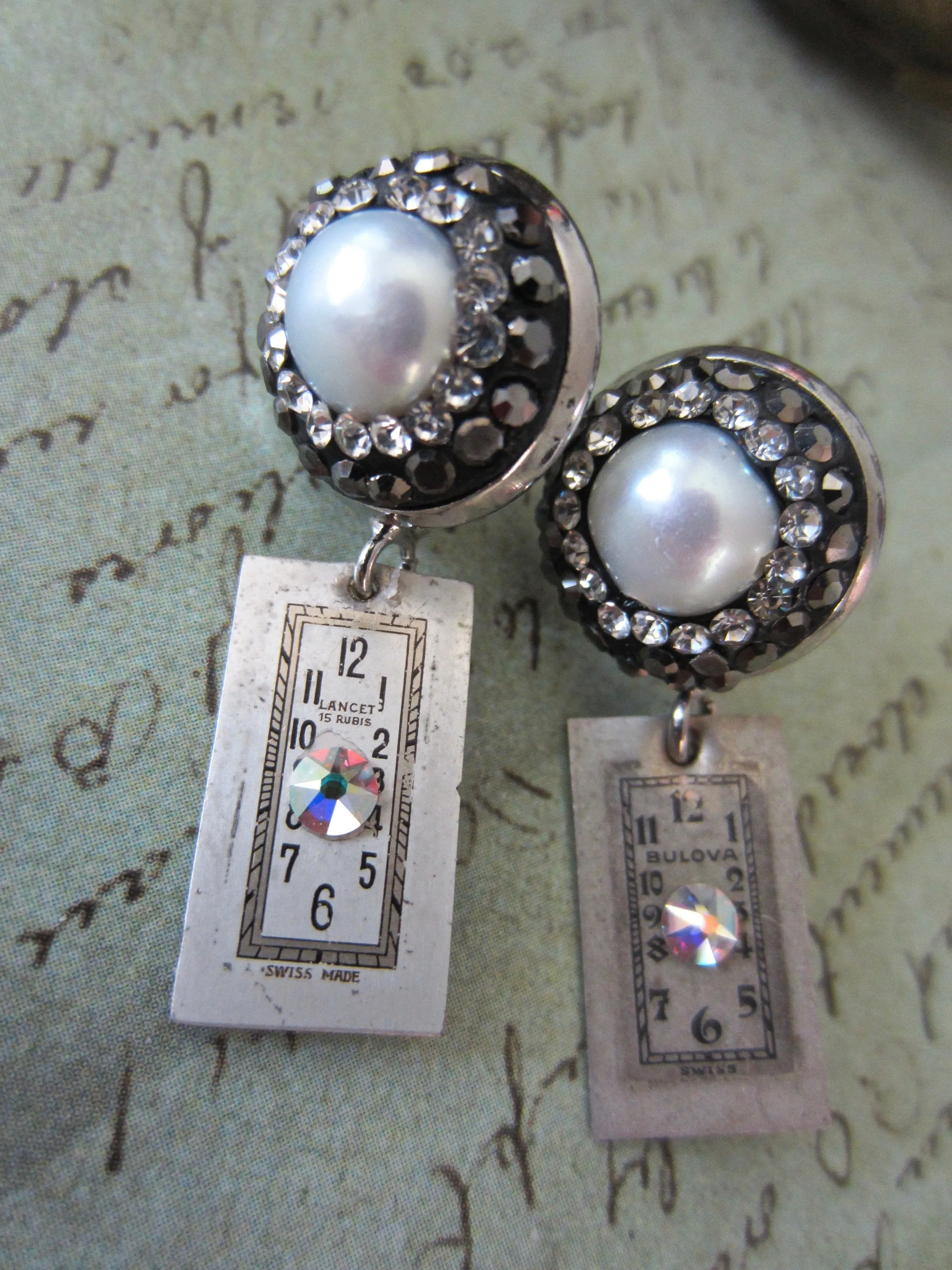 Steampunk Earrings - Time keeper - Steampunk watch parts - stud drop earrings - unique jewelry for her - gift for mom -pearl