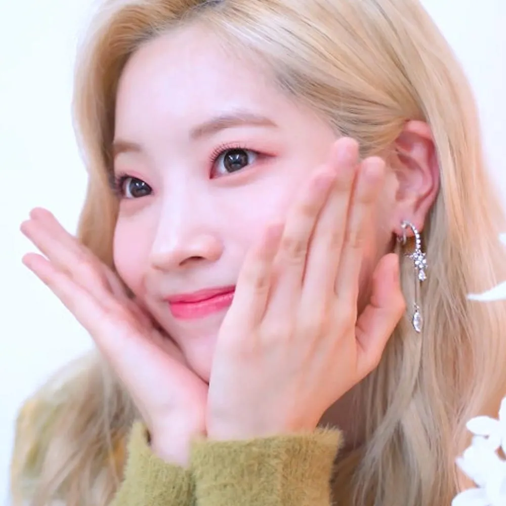 [TWICE DAHYUN] BIJOU FLEUR Earrings